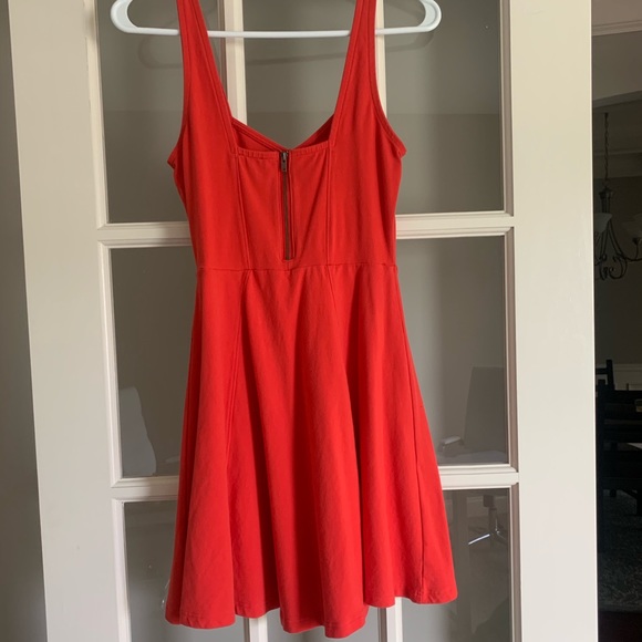 Express Dress - Picture 2 of 3